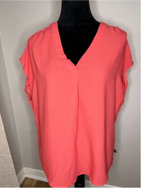 Banana Republic Coral V-Neck Top Size L